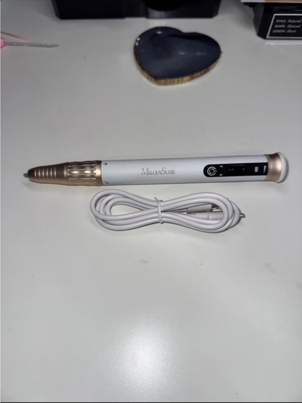 White & Gold Electric Pen-Style Grooming Tool
